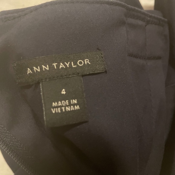 Ann Taylor, Navy Blue Shift Dress, Size 4 - Picture 4 of 6